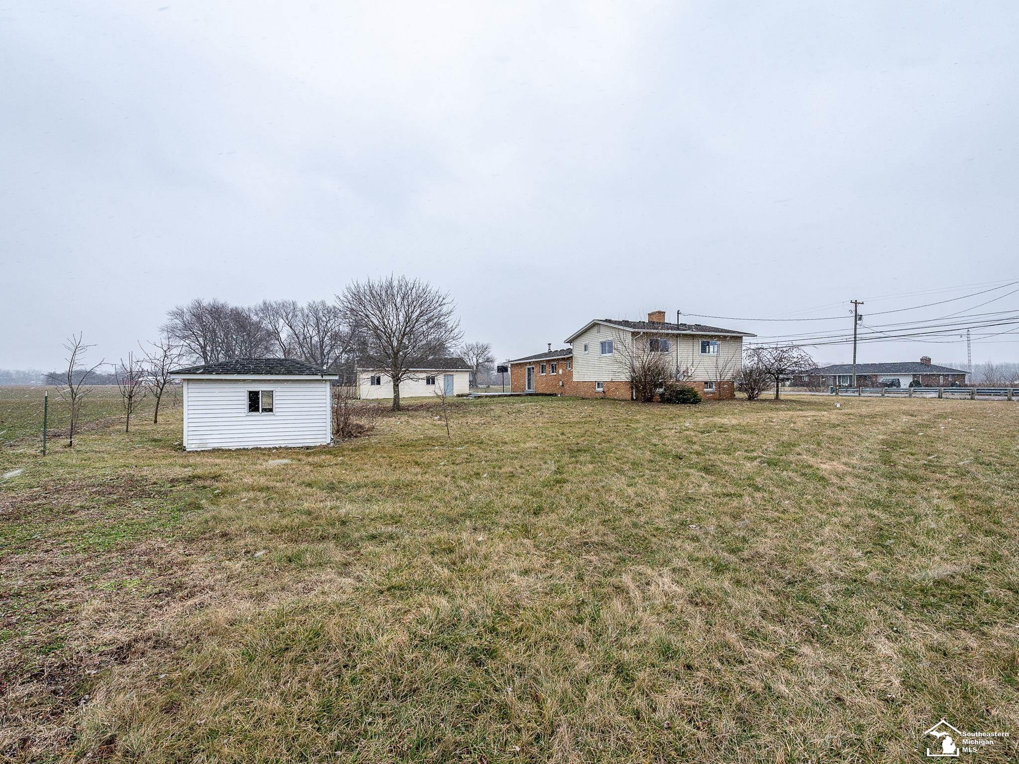 1058 East Temperance Road Temperance, MI 48182 - Photo 30 of 33 50132856-a770a50b-4801-4bf3-a708-b52d9aa2ec1d.JPG