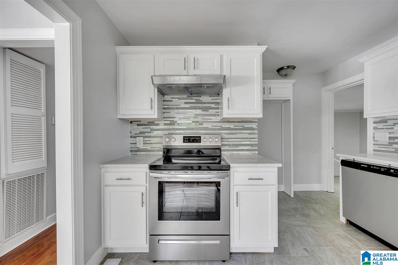 948 Oak Grove Road Birmingham, AL 35209 - Photo 11 of 29