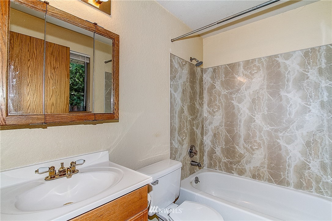 3212 164th Place Southeast Bothell, WA 98012 - Photo 11 of 17 Gallery Image 11