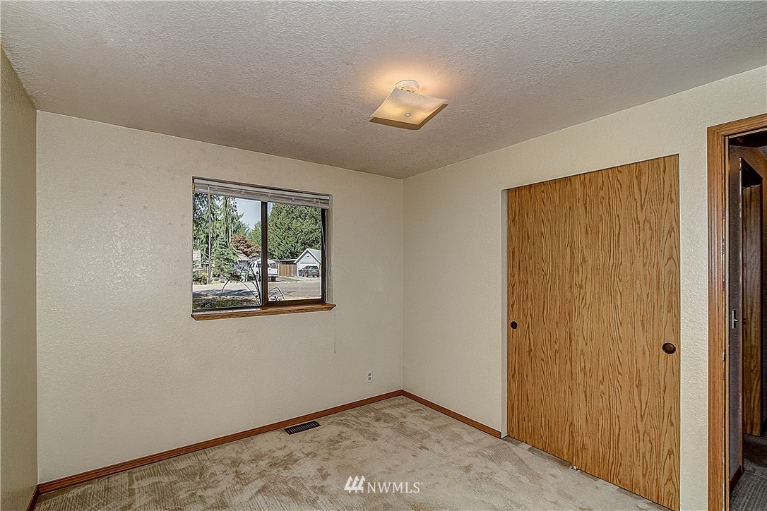 3212 164th Place Southeast Bothell, WA 98012 - Photo 12 of 17 Gallery Image 12