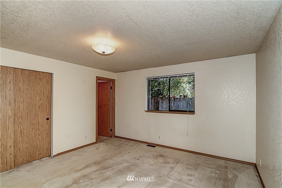 3212 164th Place Southeast Bothell, WA 98012 - Photo 10 of 17 Gallery Image 10