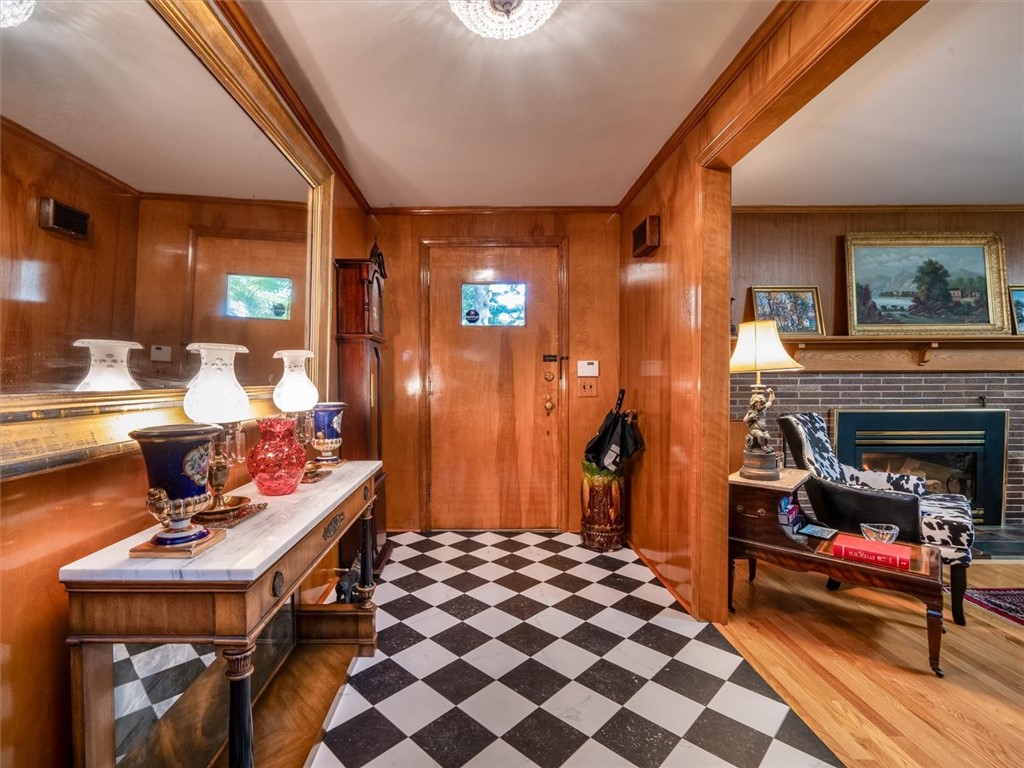 101 Radcliffe Road Irondequoit, NY 14617 - Photo 2 of 38