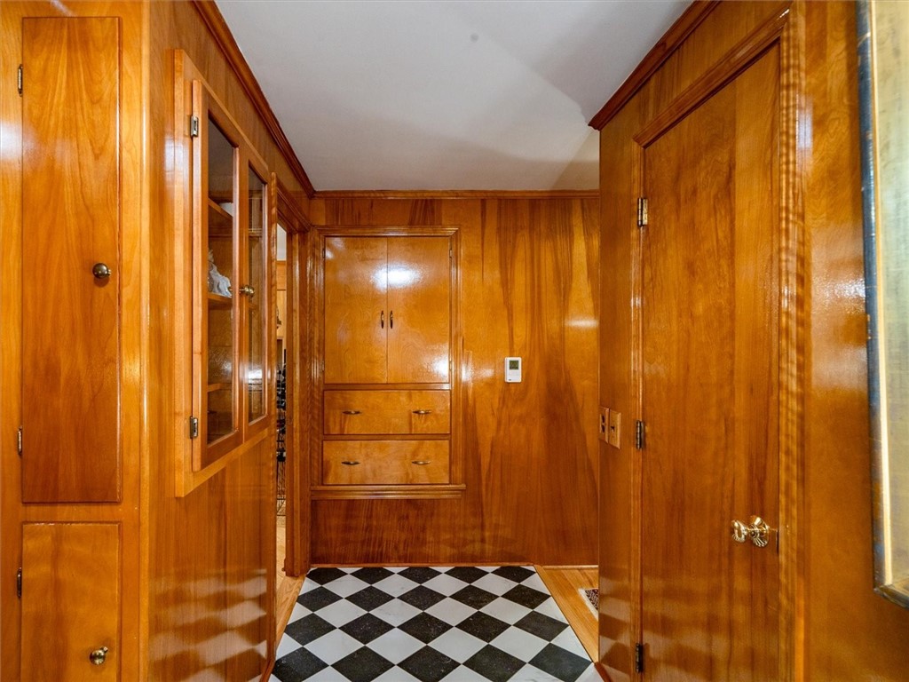 101 Radcliffe Road Irondequoit, NY 14617 - Photo 3 of 38