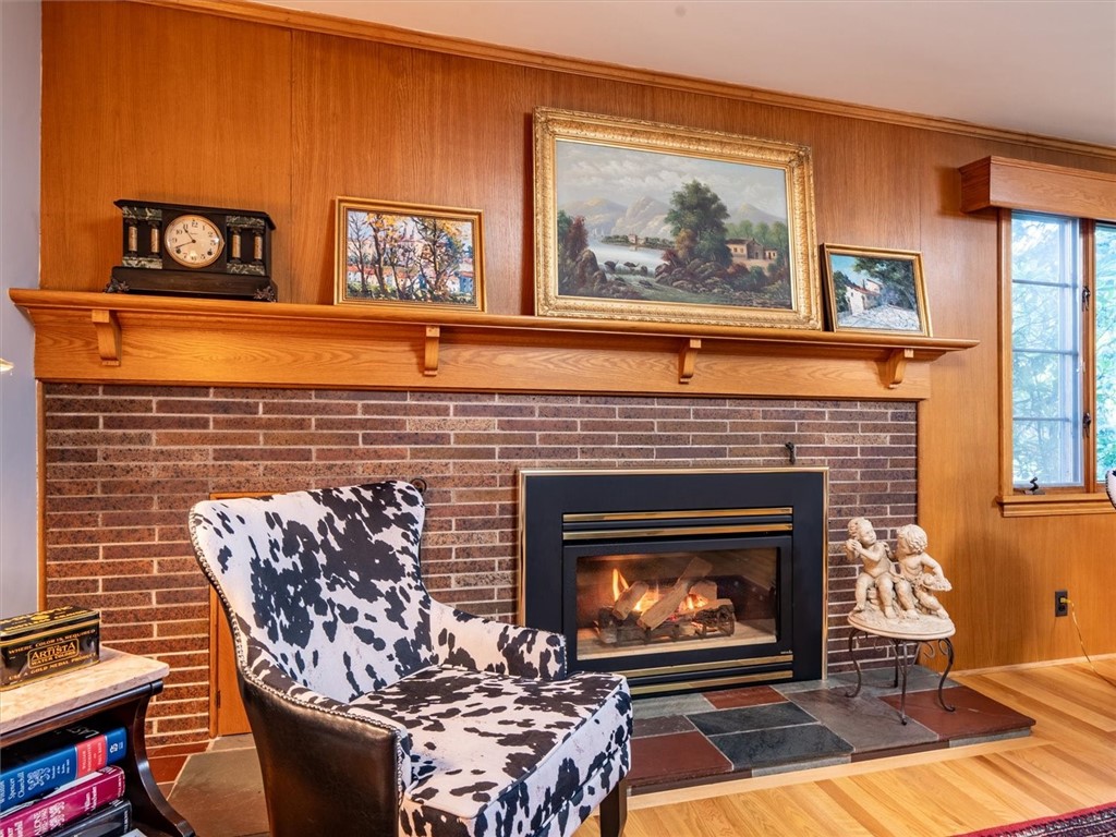 101 Radcliffe Road Irondequoit, NY 14617 - Photo 5 of 38