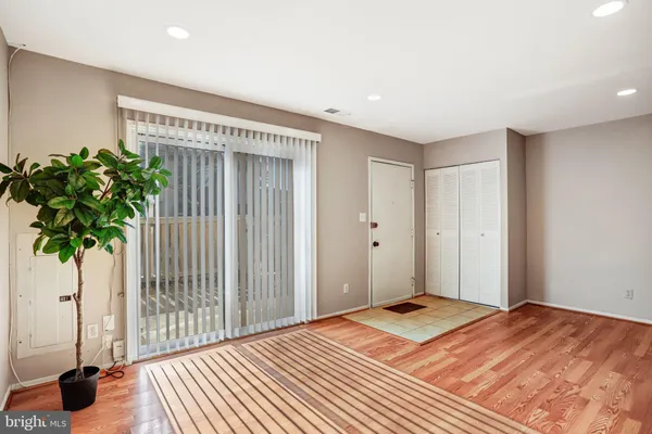 $2,280 | 9930 Brookridge Court, Gaithersburg, MD 20886