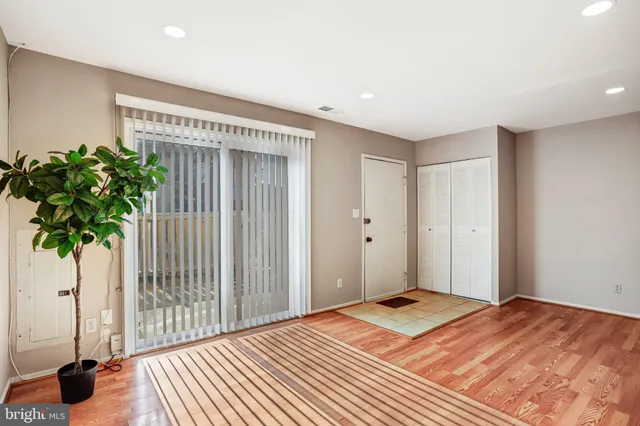 $2,480 | 9930 Brookridge Court, Gaithersburg, MD 20886