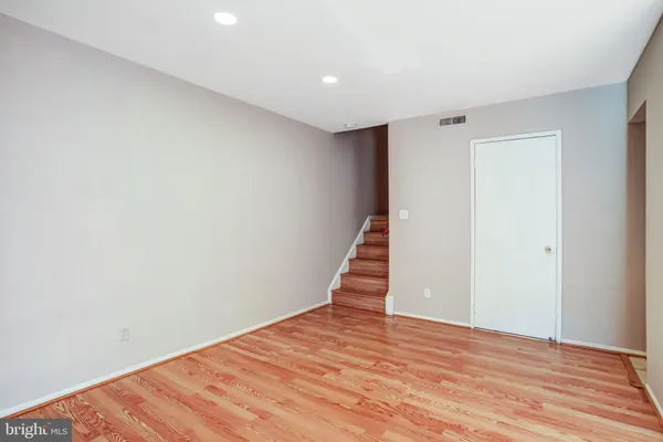 $2,280 | 9930 Brookridge Court, Gaithersburg, MD 20886