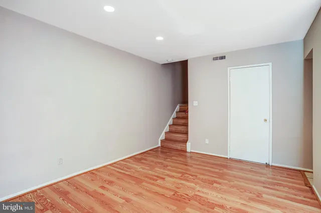 $2,480 | 9930 Brookridge Court, Gaithersburg, MD 20886