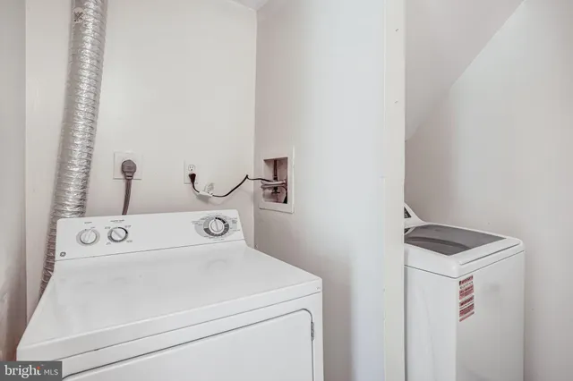 $2,480 | 9930 Brookridge Court, Gaithersburg, MD 20886