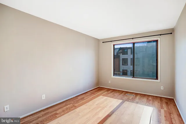 $2,480 | 9930 Brookridge Court, Gaithersburg, MD 20886