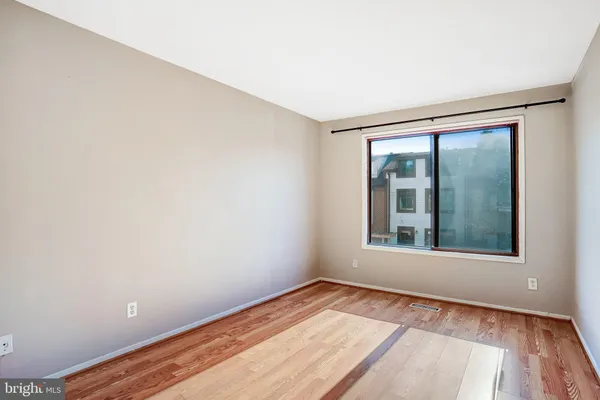 $2,280 | 9930 Brookridge Court, Gaithersburg, MD 20886