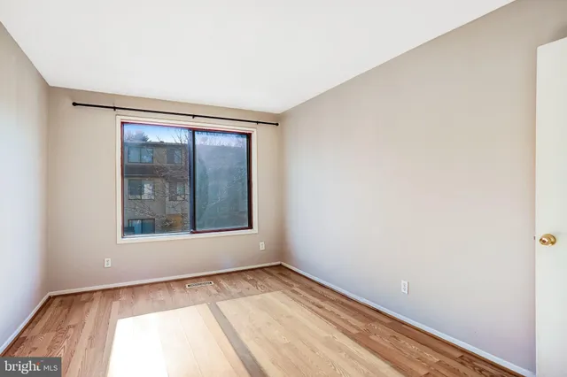 $2,480 | 9930 Brookridge Court, Gaithersburg, MD 20886