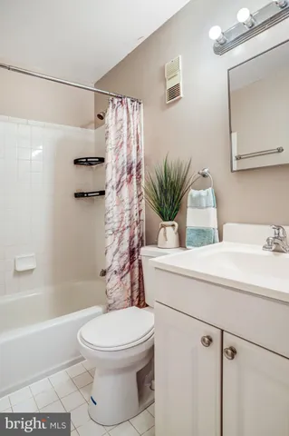 $2,480 | 9930 Brookridge Court, Gaithersburg, MD 20886