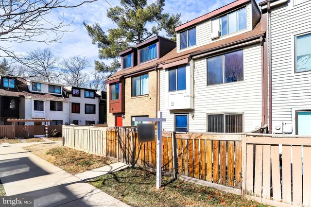 $2,480 | 9930 Brookridge Court, Gaithersburg, MD 20886