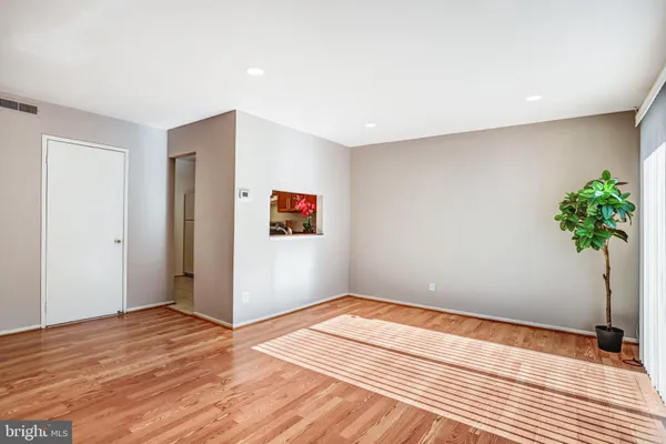 $2,280 | 9930 Brookridge Court, Gaithersburg, MD 20886