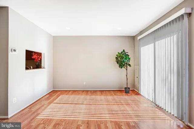 $2,480 | 9930 Brookridge Court, Gaithersburg, MD 20886