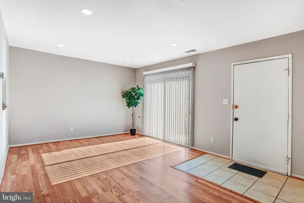 $2,280 | 9930 Brookridge Court, Gaithersburg, MD 20886