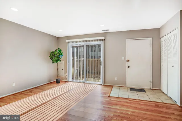 $2,480 | 9930 Brookridge Court, Gaithersburg, MD 20886