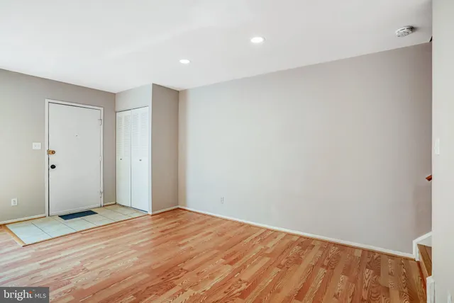 $2,480 | 9930 Brookridge Court, Gaithersburg, MD 20886