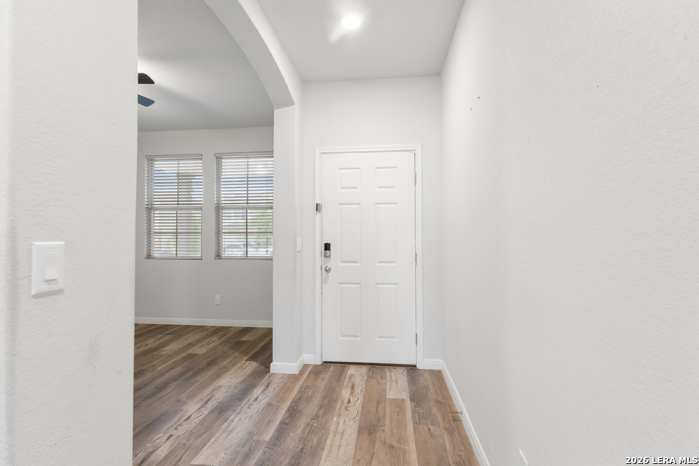 10679 Penelope Way Converse, TX 78109 - Photo 4 of 27