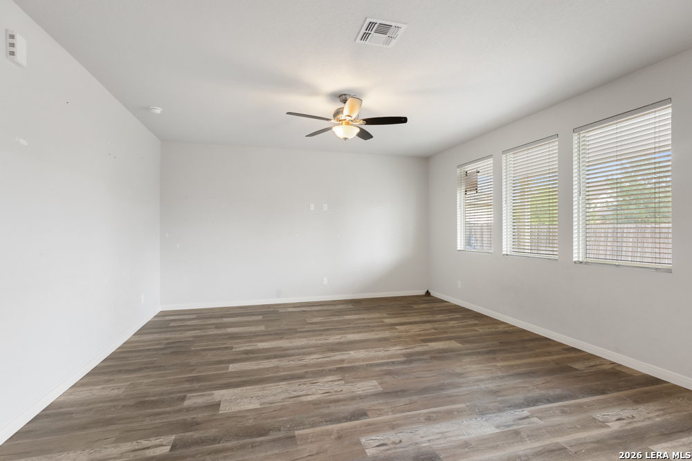 10679 Penelope Way Converse, TX 78109 - Photo 10 of 27
