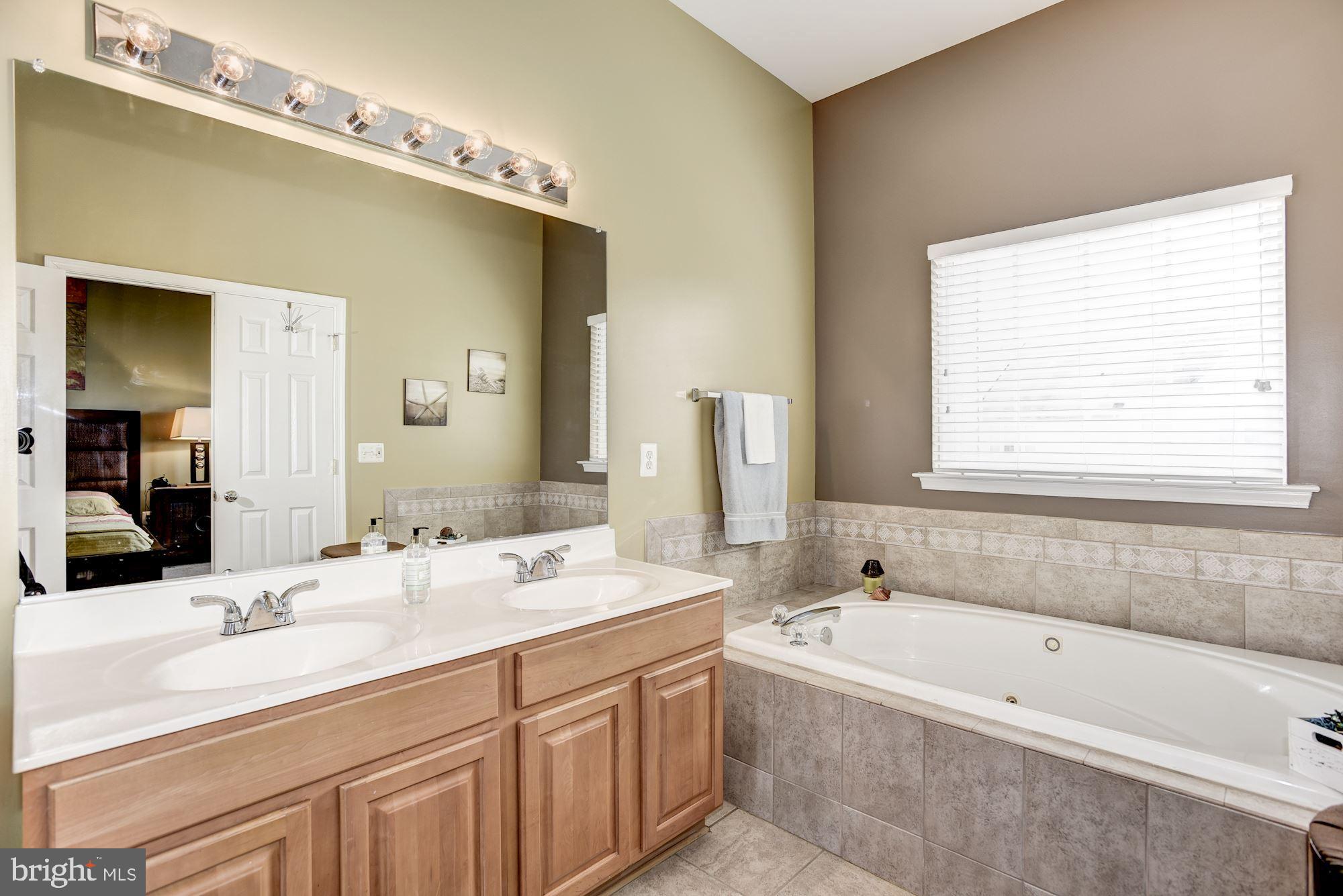 649 Springhouse Square Southeast Leesburg, VA 20175 - Photo 14 of 21 Tile Floors