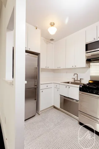 $5,000 | 127 4th Avenue, Unit 5D | Greenwich Village