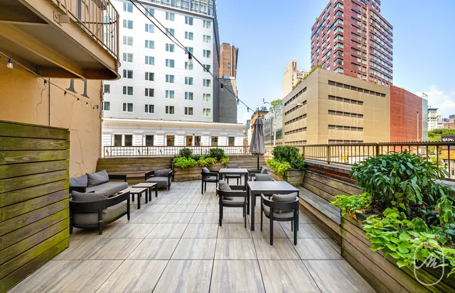 $5,000 | 127 4th Avenue, Unit 5D | Greenwich Village