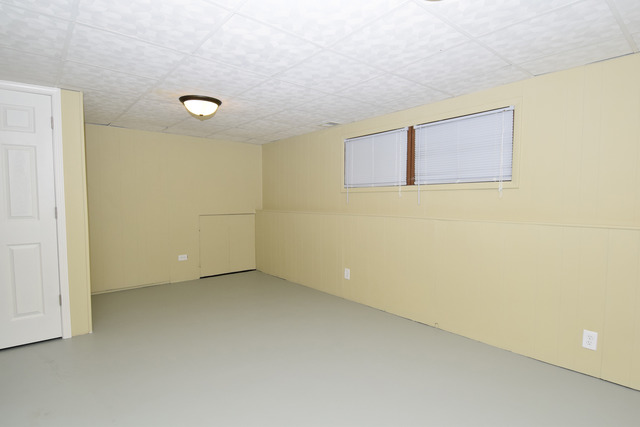 27W121 Manchester Road Winfield, IL 60190 - Photo 14 of 18