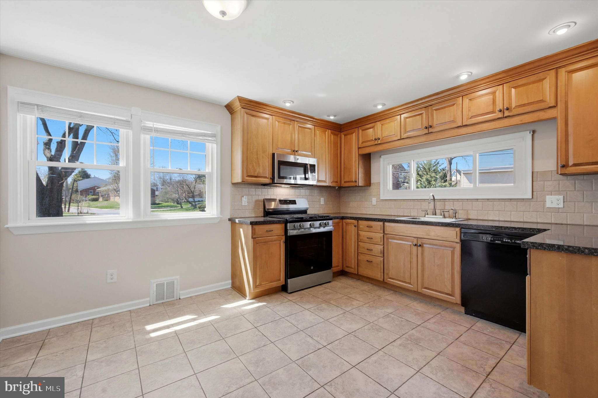 502 Haverford Road Ridley Park, PA 19078 - Photo 6 of 45