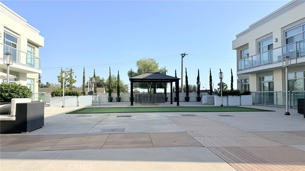 56 East Duarte Road, Unit 320 Arcadia, CA 91006 - Photo 31 of 33
