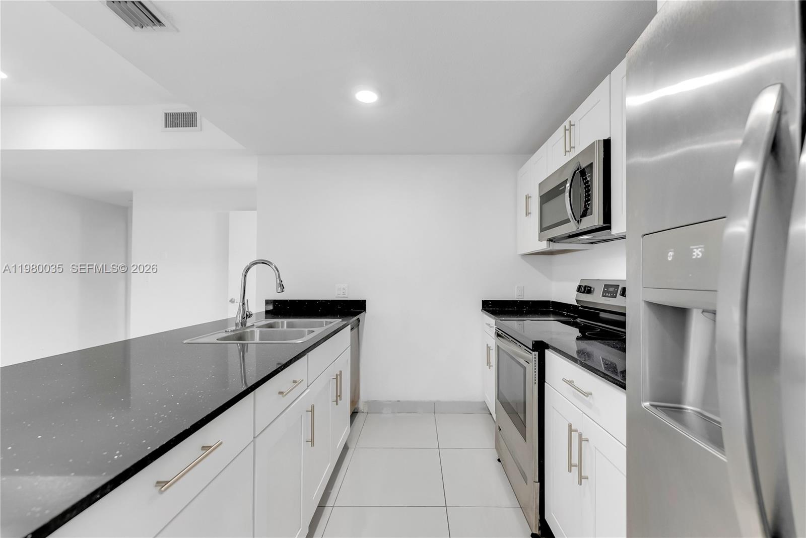 25936 Southwest 139th Path Homestead, FL 33032 - Photo 9 of 26