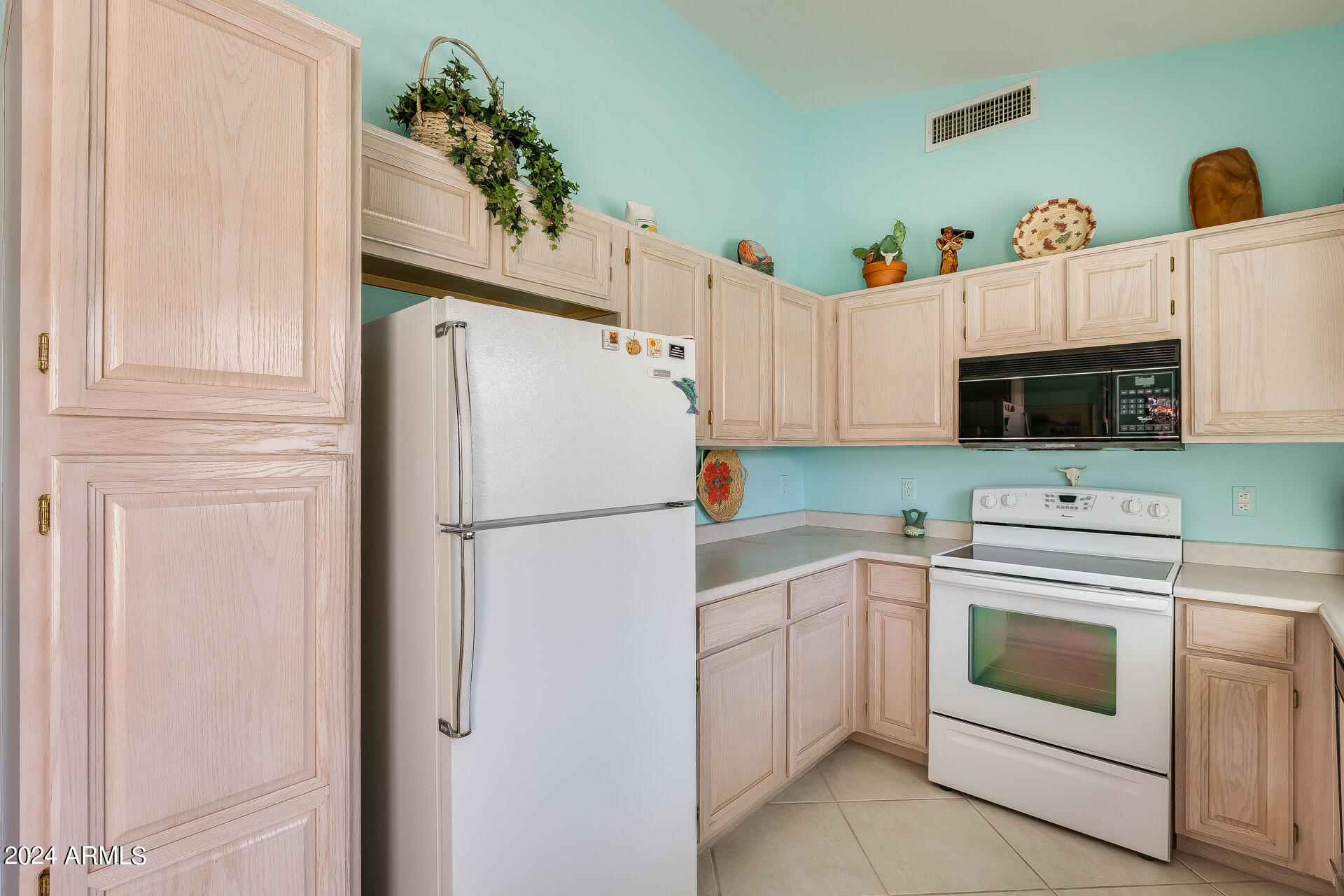 14300 West Bell Road, Unit 293 Surprise, AZ 85374 - Photo 3 of 52 7