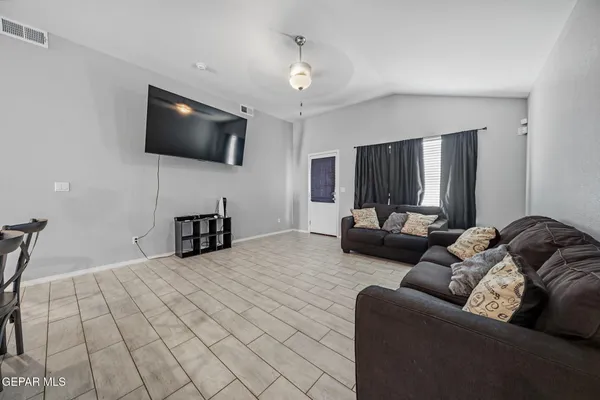 $274,950 | 7404 Norte Brasil Drive, El Paso, TX 79934