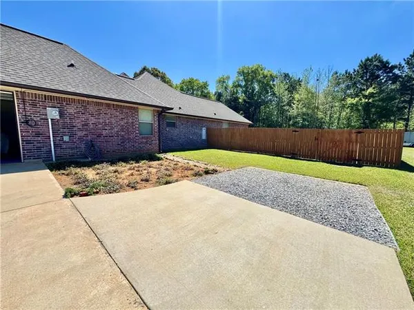 $365,000 | 102 Madalyn Drive, Natchitoches, LA 71457
