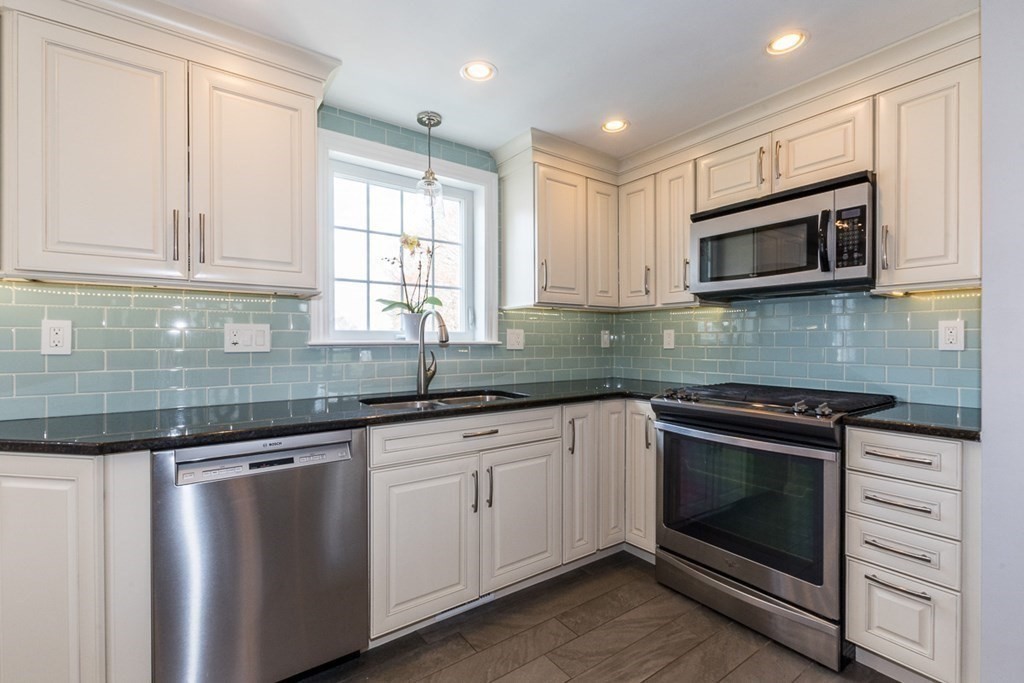 14 Wheeler Road Grafton, MA 01536 - Photo 12 of 39