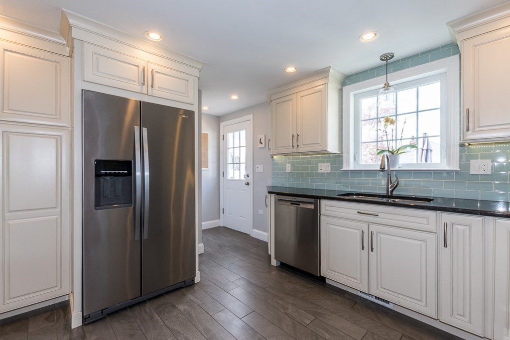 14 Wheeler Road Grafton, MA 01536 - Photo 13 of 39