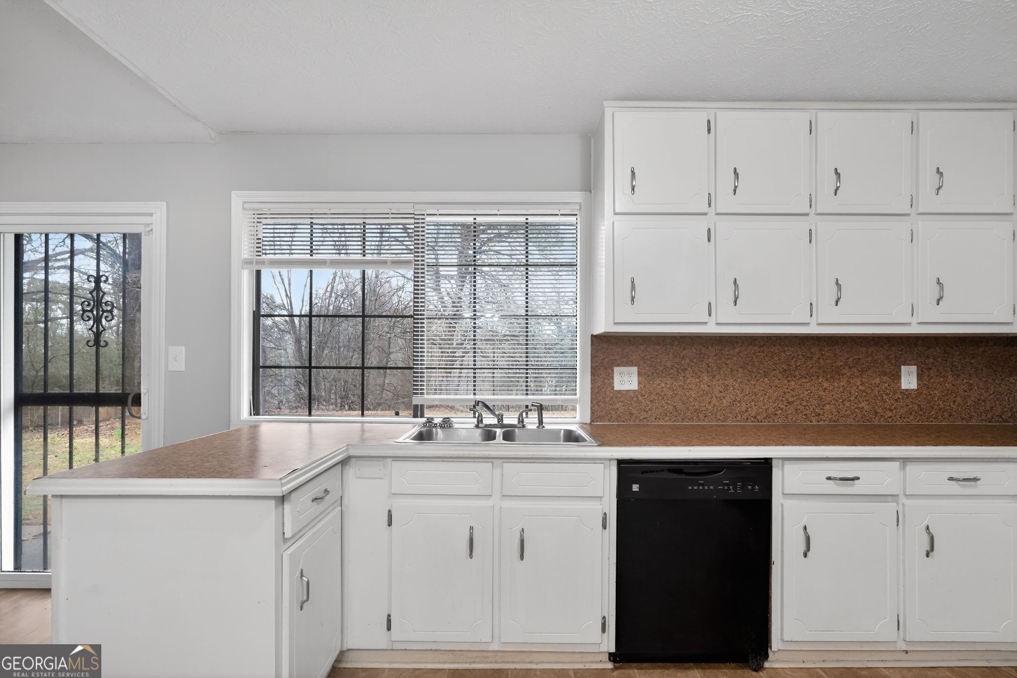 1004 Fairview Road Ellenwood, GA 30294 - Photo 11 of 31