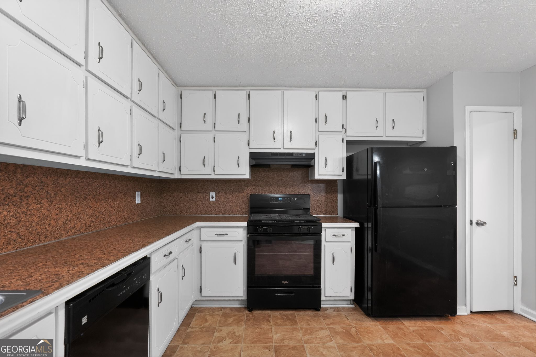 1004 Fairview Road Ellenwood, GA 30294 - Photo 8 of 31