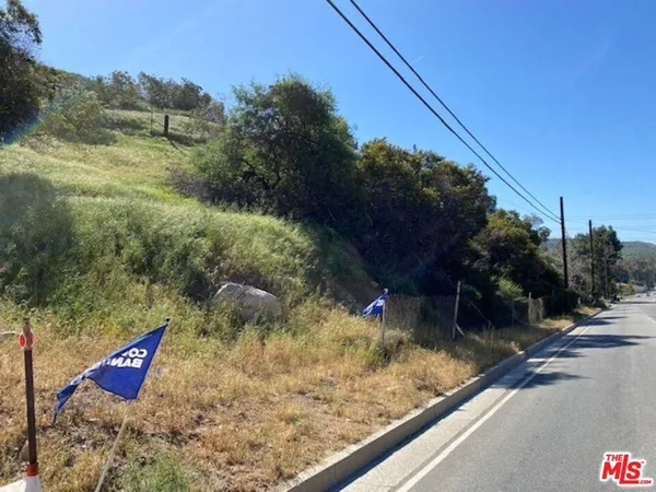 $555,000 | 10100 Sunland Boulevard, Shadow Hills, CA 91040