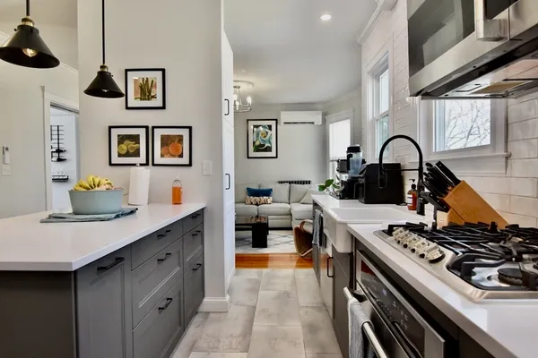 $5,500 | 14 Castlerock Street, Unit 14, Boston, MA 02125