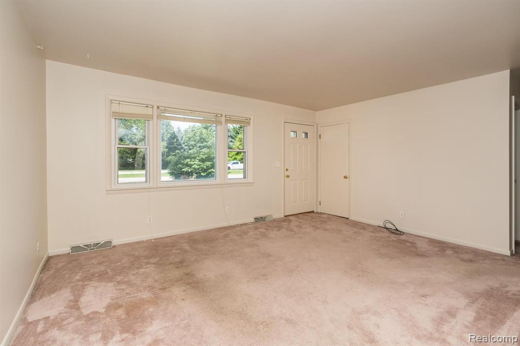 3409 Crooks Road Rochester Hills, MI 48309 - Photo 12 of 16