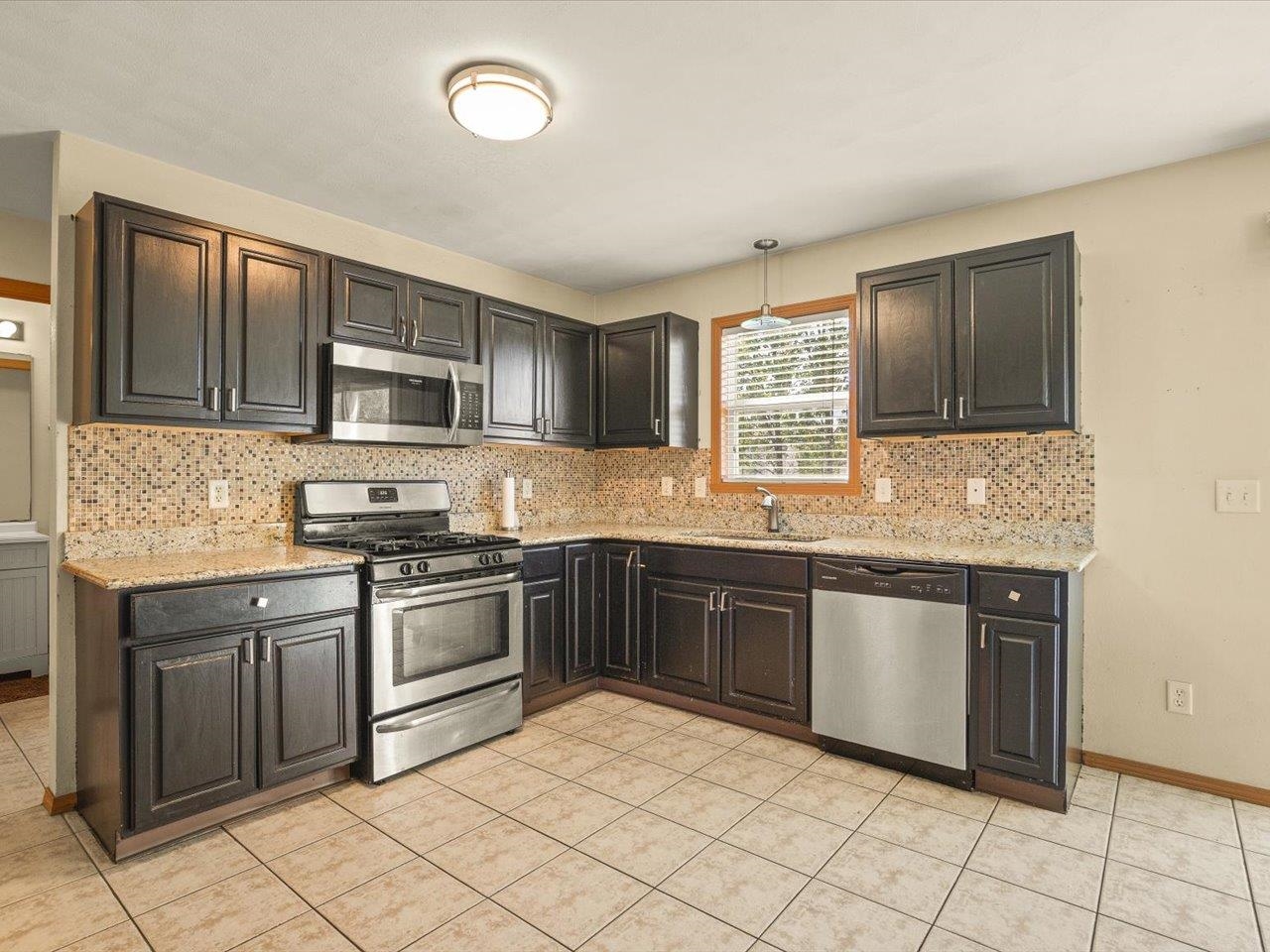 3835 Linden Road Rockford, IL 61109 - Photo 11 of 39