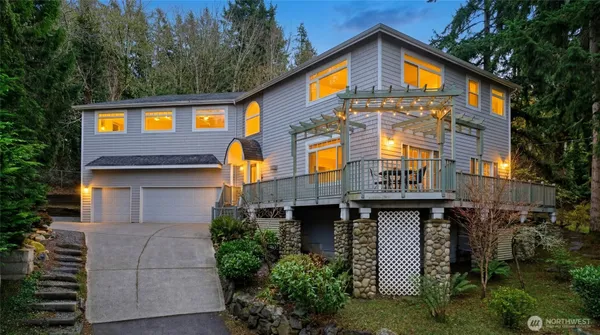 $1,185,000 | 12117 Clearview Drive, Edmonds, WA 98026
