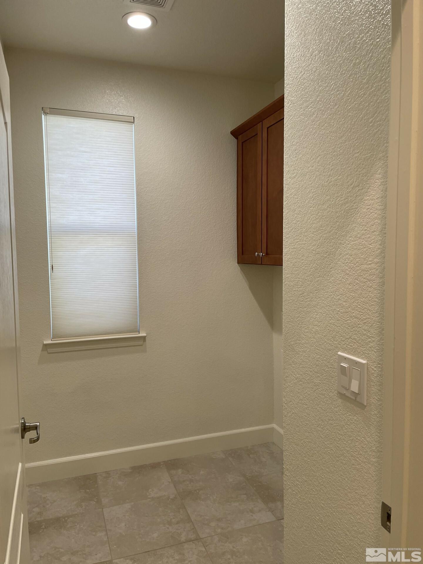 2087 Whitecliff Drive Reno, NV 89521 - Photo 26 of 33 a view of an empty room