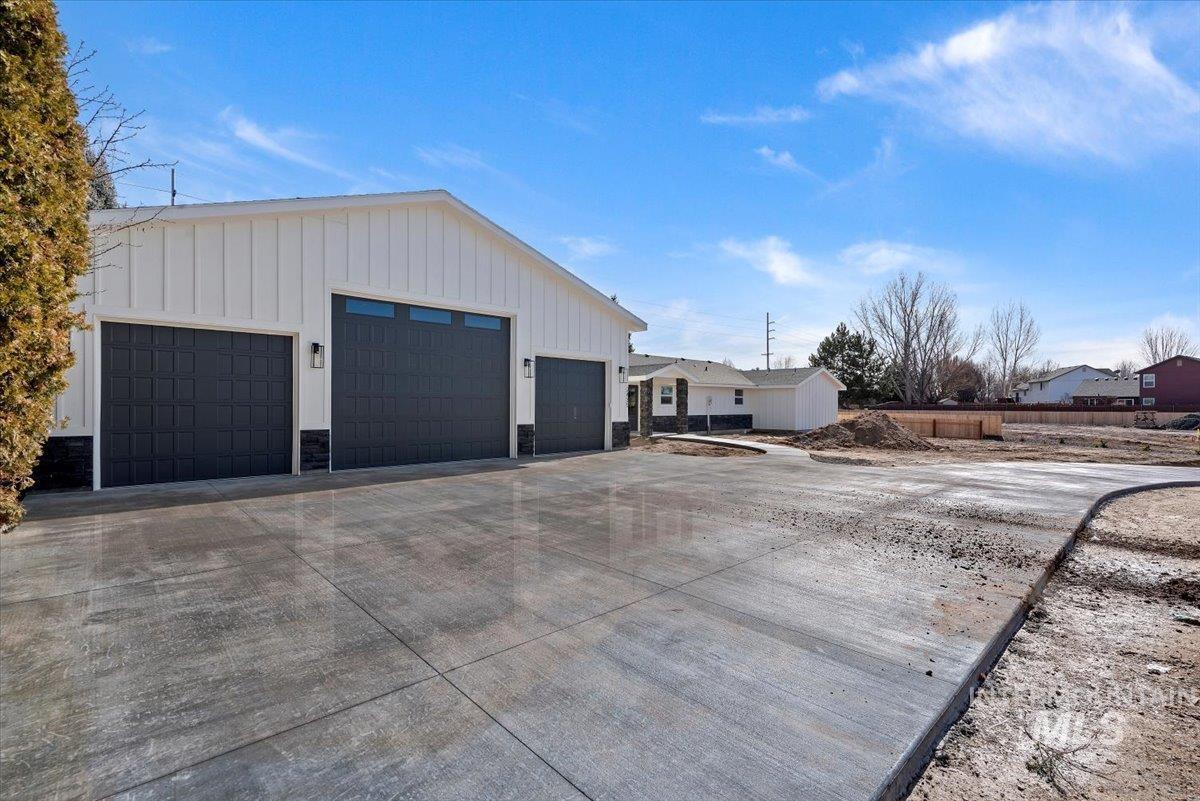 2435 North Black Cat Road Meridian, ID 83646 - Photo 2 of 32 View of outbuilding