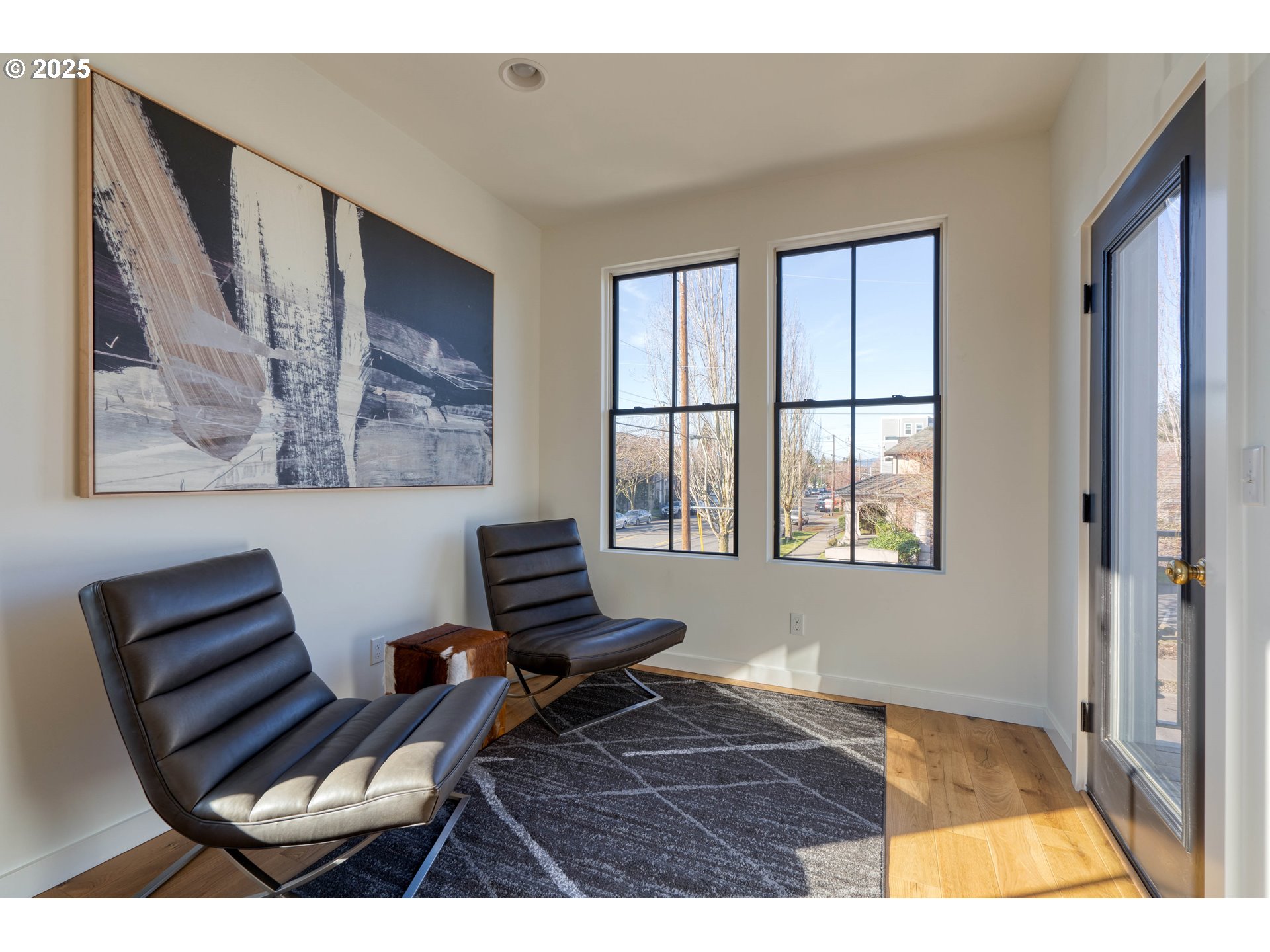 508 Northeast 56th Avenue Portland, OR 97213 - Photo 21 of 38 a living room with furniture and a window