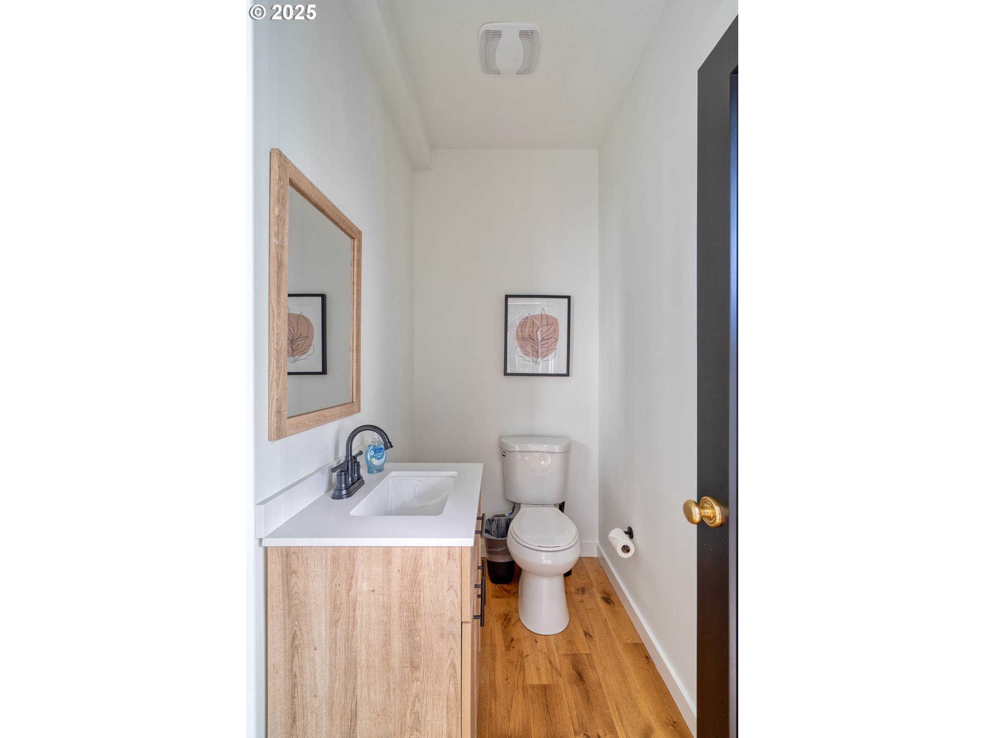 508 Northeast 56th Avenue Portland, OR 97213 - Photo 23 of 38 a bathroom with a sink toilet and a mirror