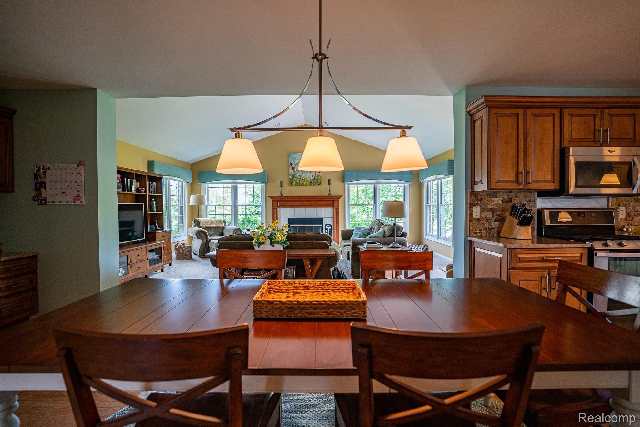 3508 Wyndam Court Rochester, MI 48306 - Photo 8 of 36 Wyndam Court-5.jpg