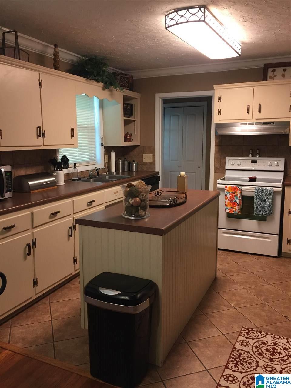 839 Westwood Road Mount Olive, AL 35117 - Photo 3 of 18